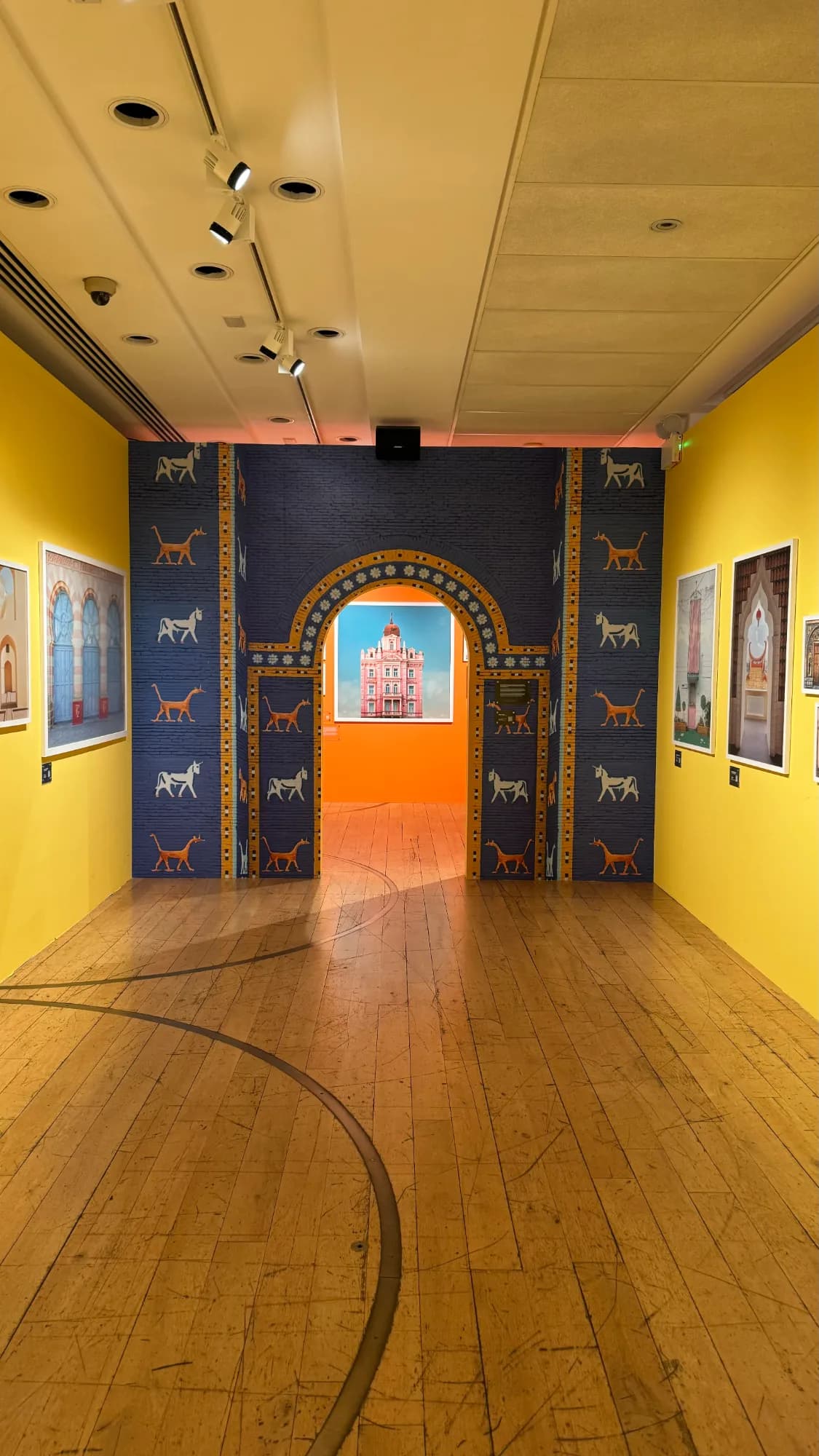 Gallery 10